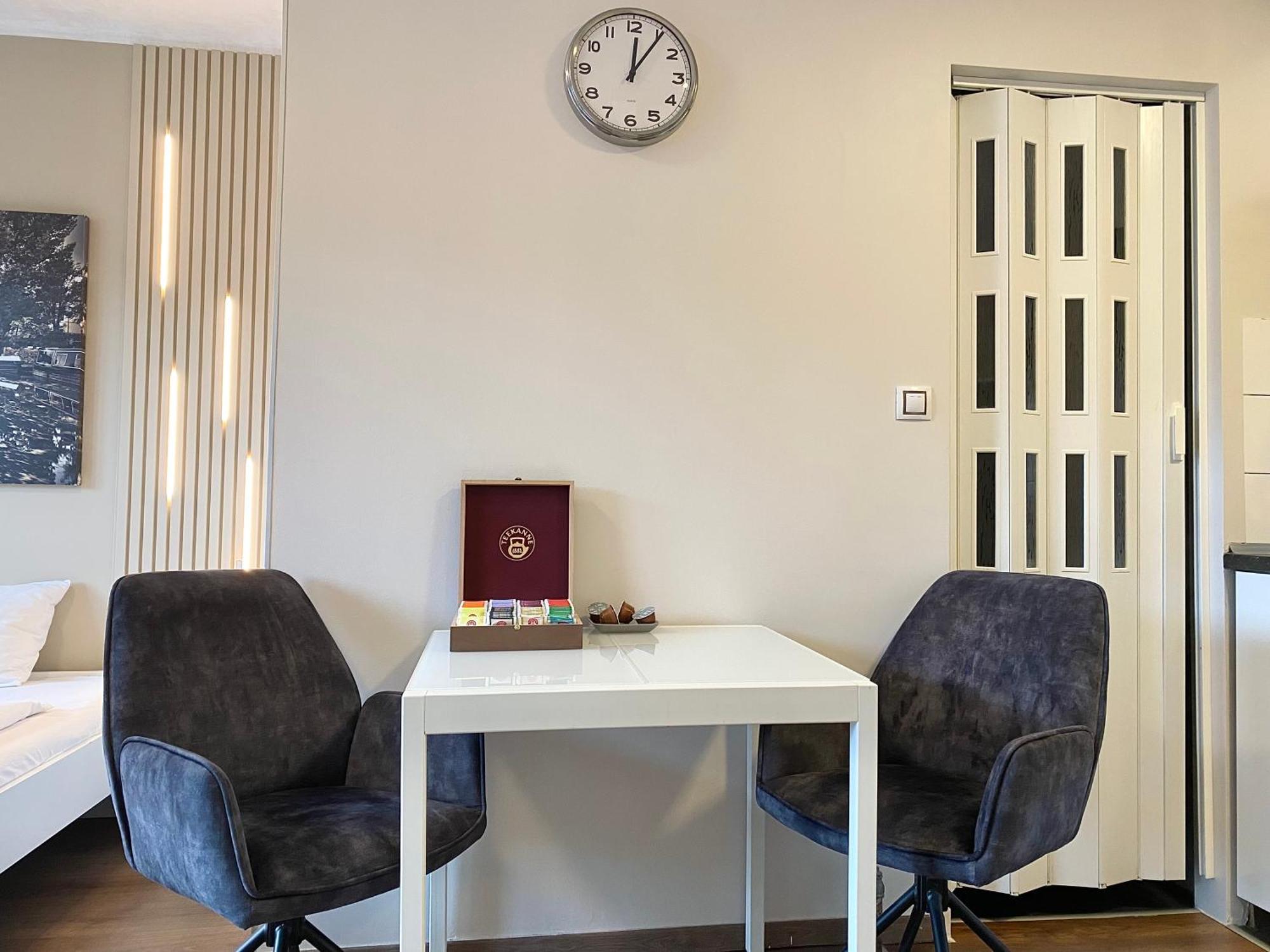 Top Floor Studio With Terrace Prague Exterior photo